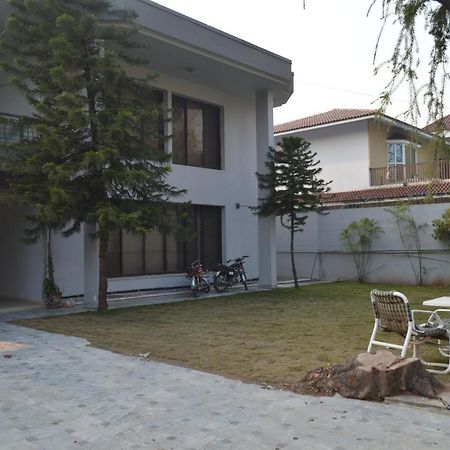 Royal Manor F-10 Bed & Breakfast Islamabad Luaran gambar