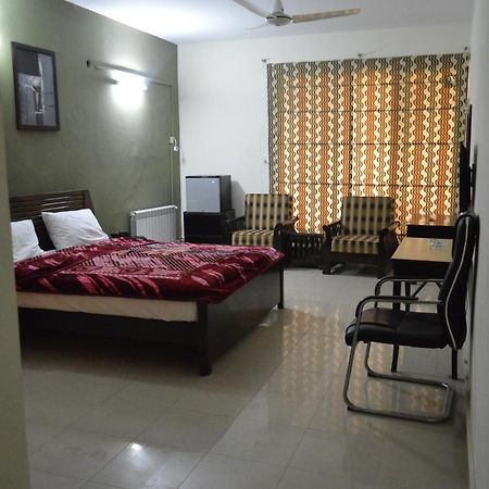 Royal Manor F-10 Bed & Breakfast Islamabad Luaran gambar
