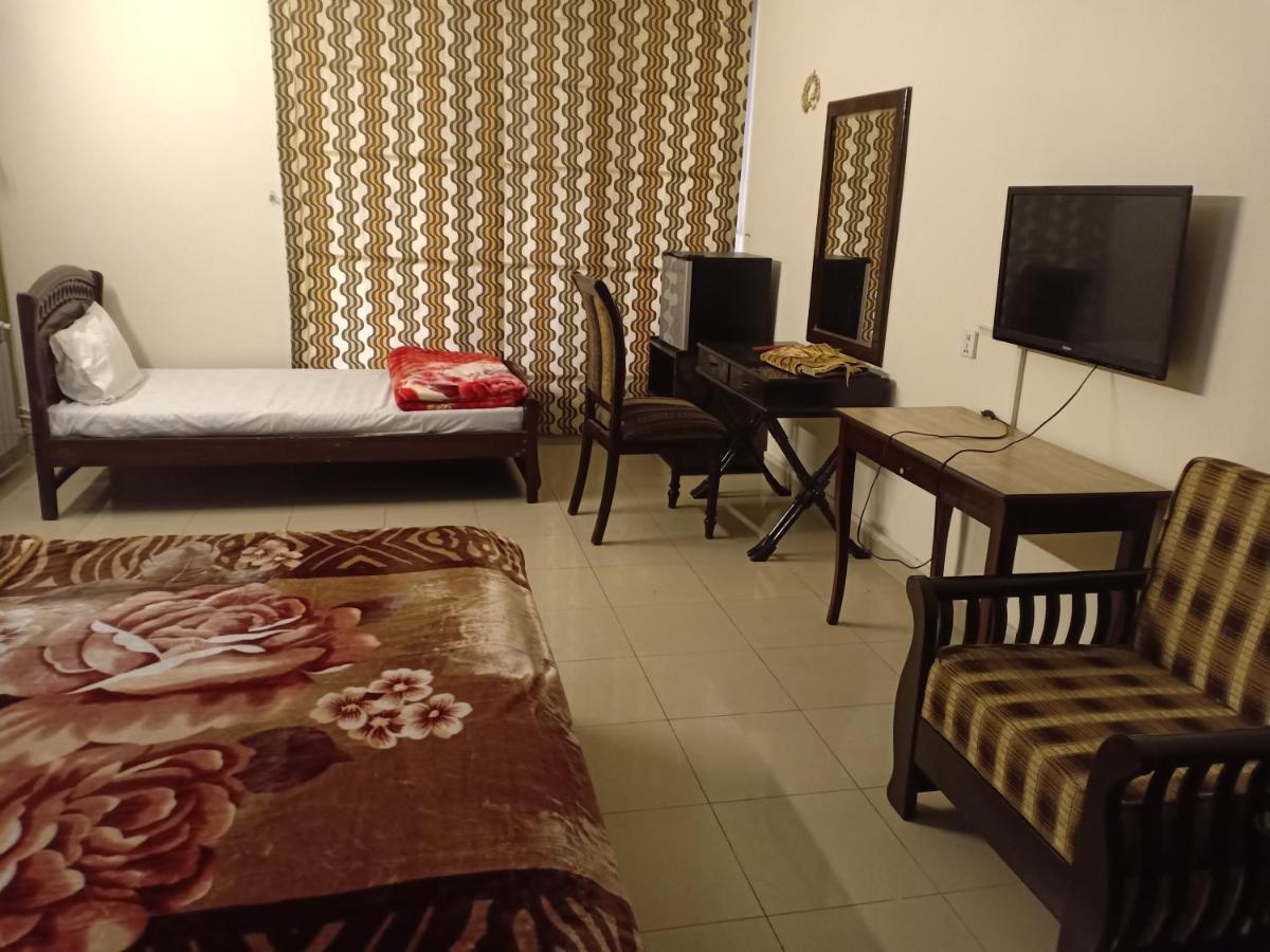 Royal Manor F-10 Bed & Breakfast Islamabad Luaran gambar
