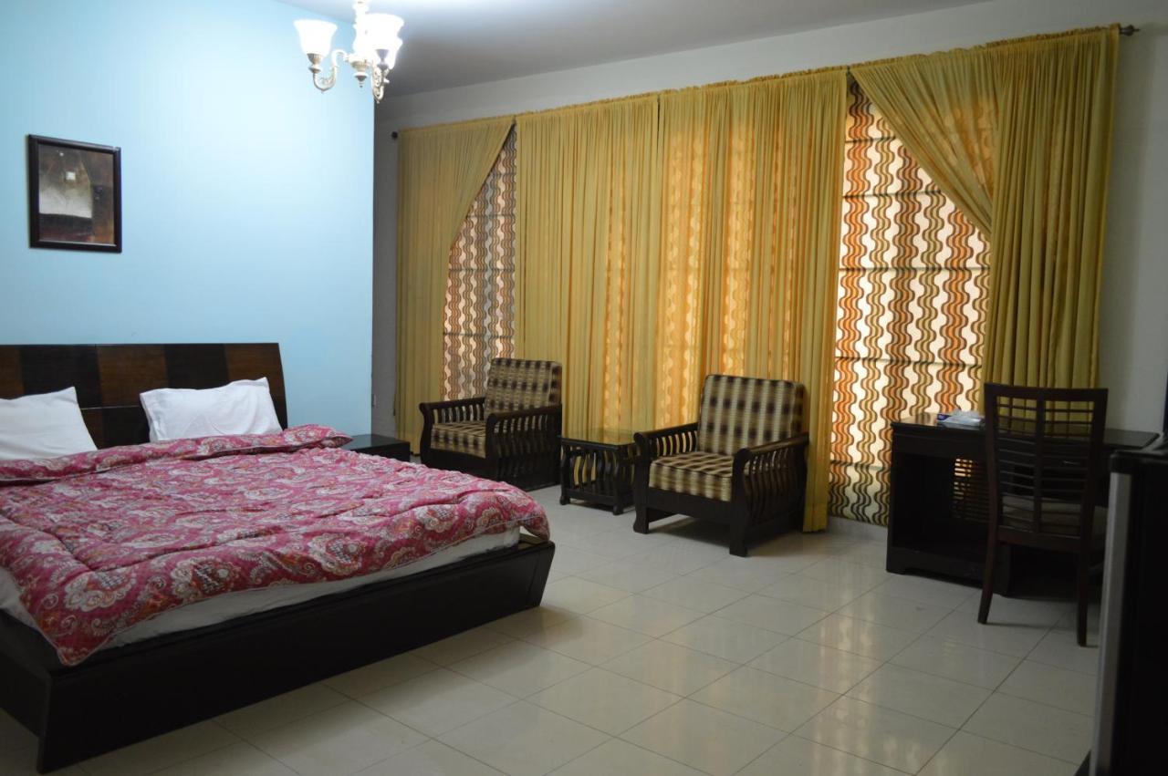 Royal Manor F-10 Bed & Breakfast Islamabad Luaran gambar