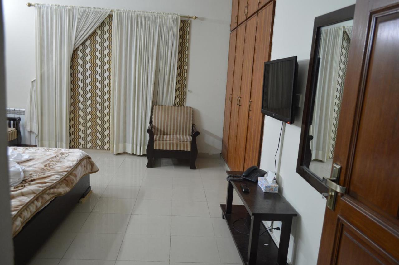Royal Manor F-10 Bed & Breakfast Islamabad Luaran gambar