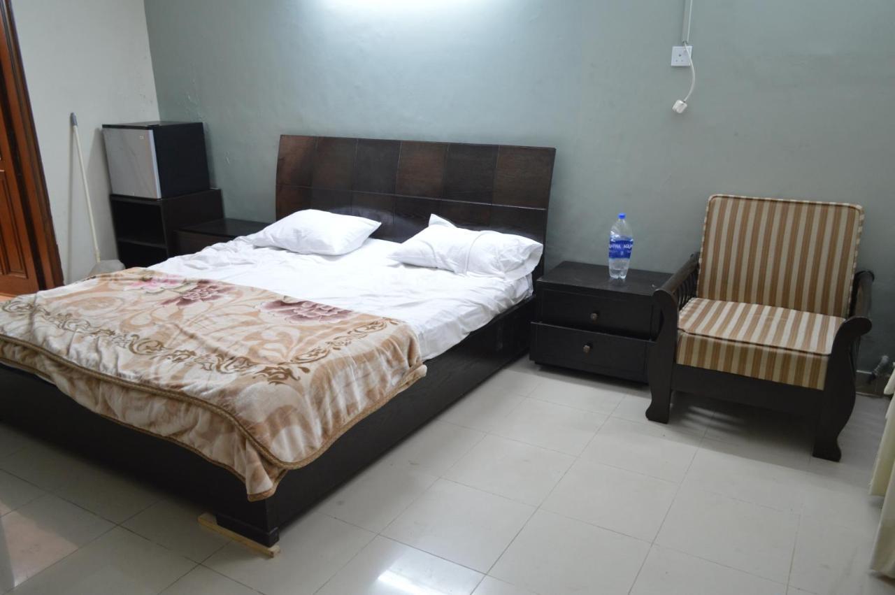 Royal Manor F-10 Bed & Breakfast Islamabad Luaran gambar